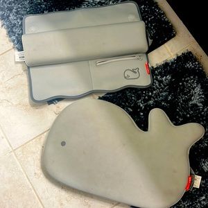 Bath mat and arm rest